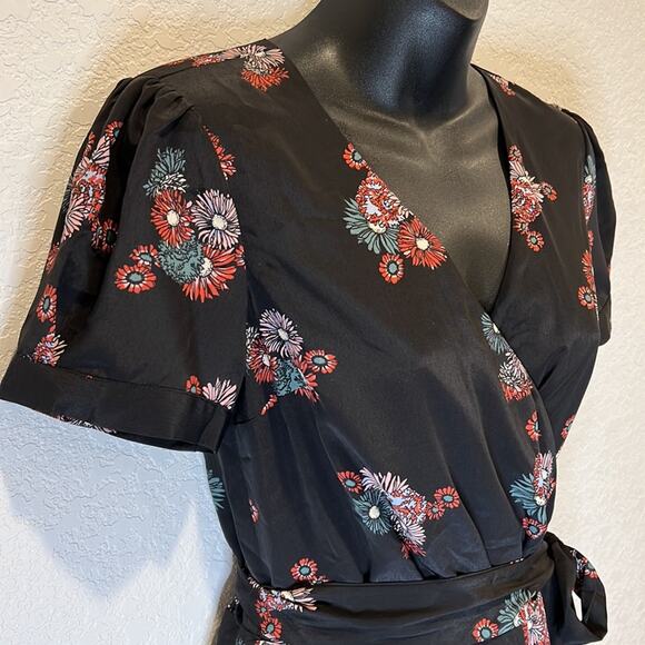 ModCloth Floral Cap Sleeve Wrap Dress Size XS - Picture 16 of 16